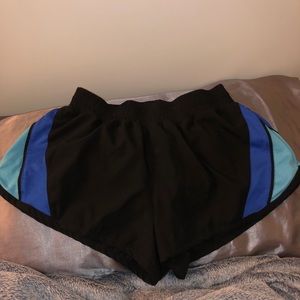 🤍2/15 Activewear shorts